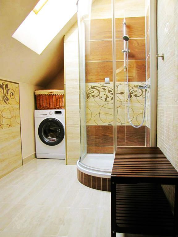 Apartament Szarotka *